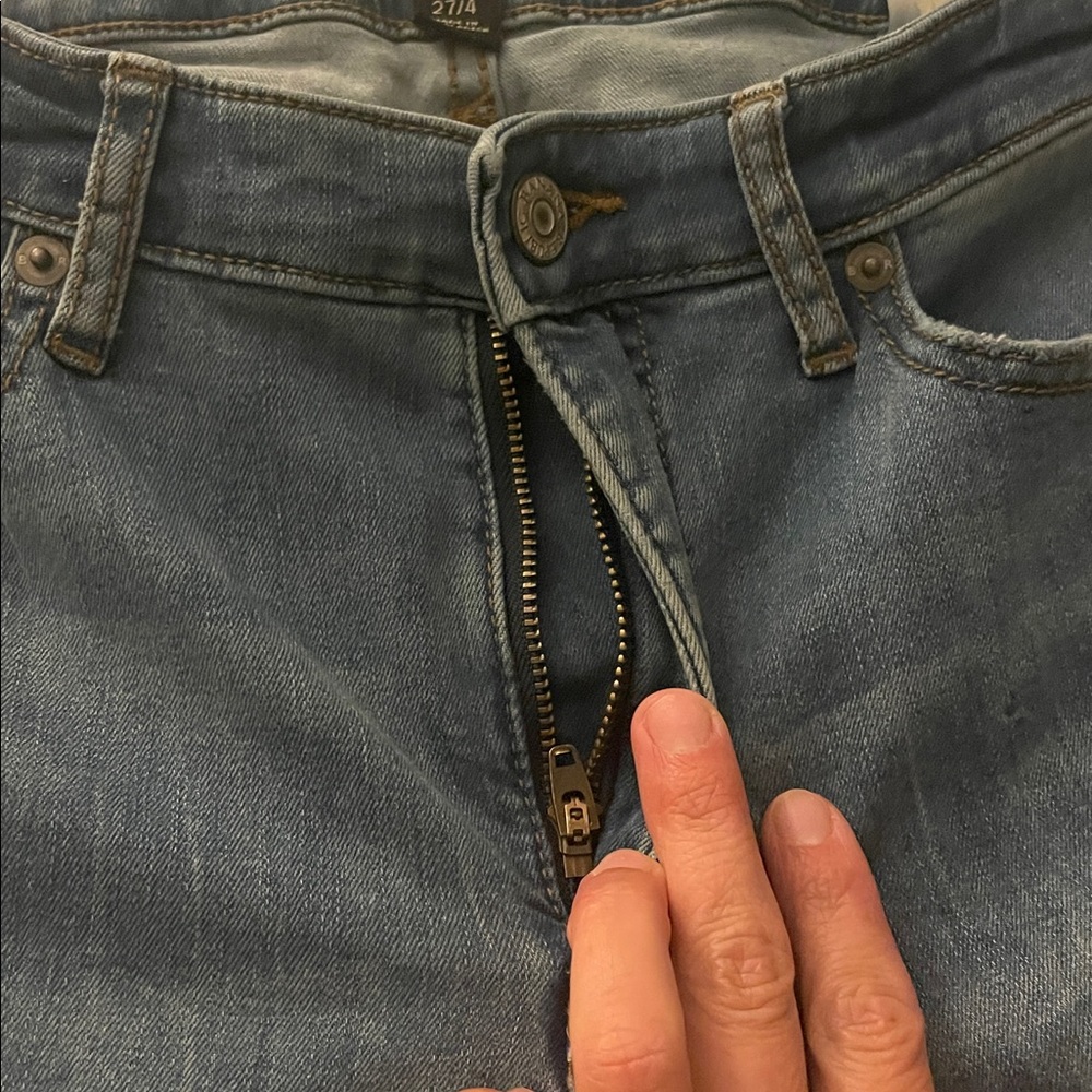 Curvy Skinny Jeans - Picture 7 of 8